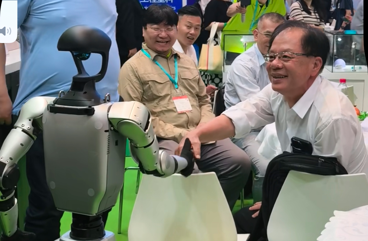 LEADERS, FAMOUS COMPANIES, ORDERS CAME TOGETHER！ Zhongxin Huamei "Attracted Customers" and "Stand Out" at CHINAPLAS2025
